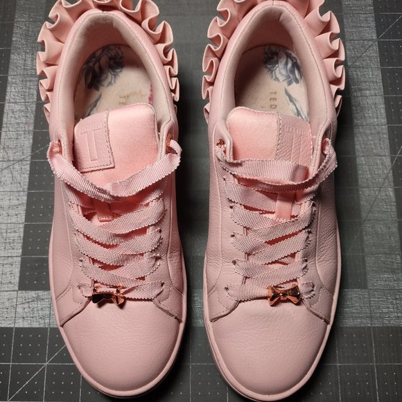 astrina ruffle detail trainers